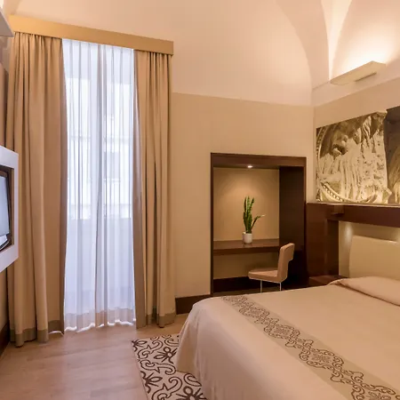 Tivoli Palazzo 1880 5* 莱切