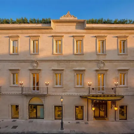 Tivoli Palazzo 1880 Lecce